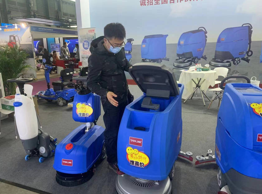 潍坊坦洁洗地机公司致力于电动洗地机的生产、销售和服务百家